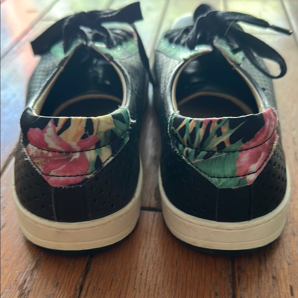 Johnston & Murphy Black and Green Women's Tropical Sneakers - Size 8 - Picture 6 of 10